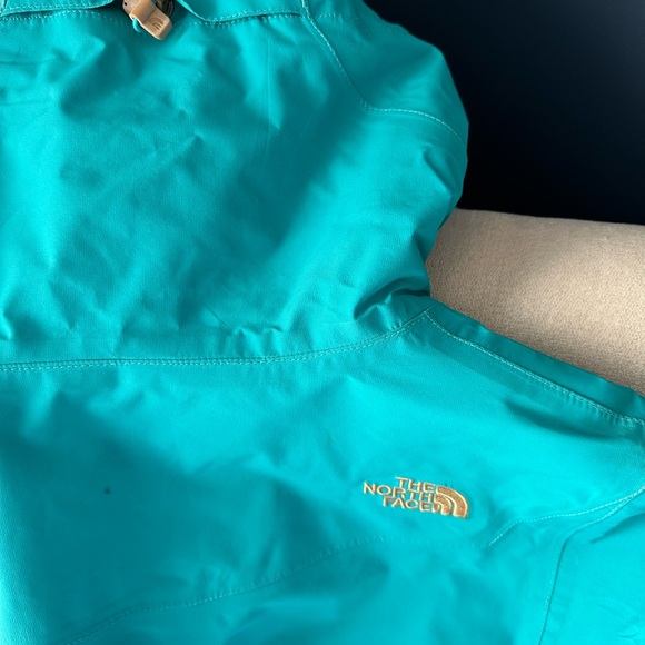 COPY - Women’s Northface winter jacket - Picture 4 of 8